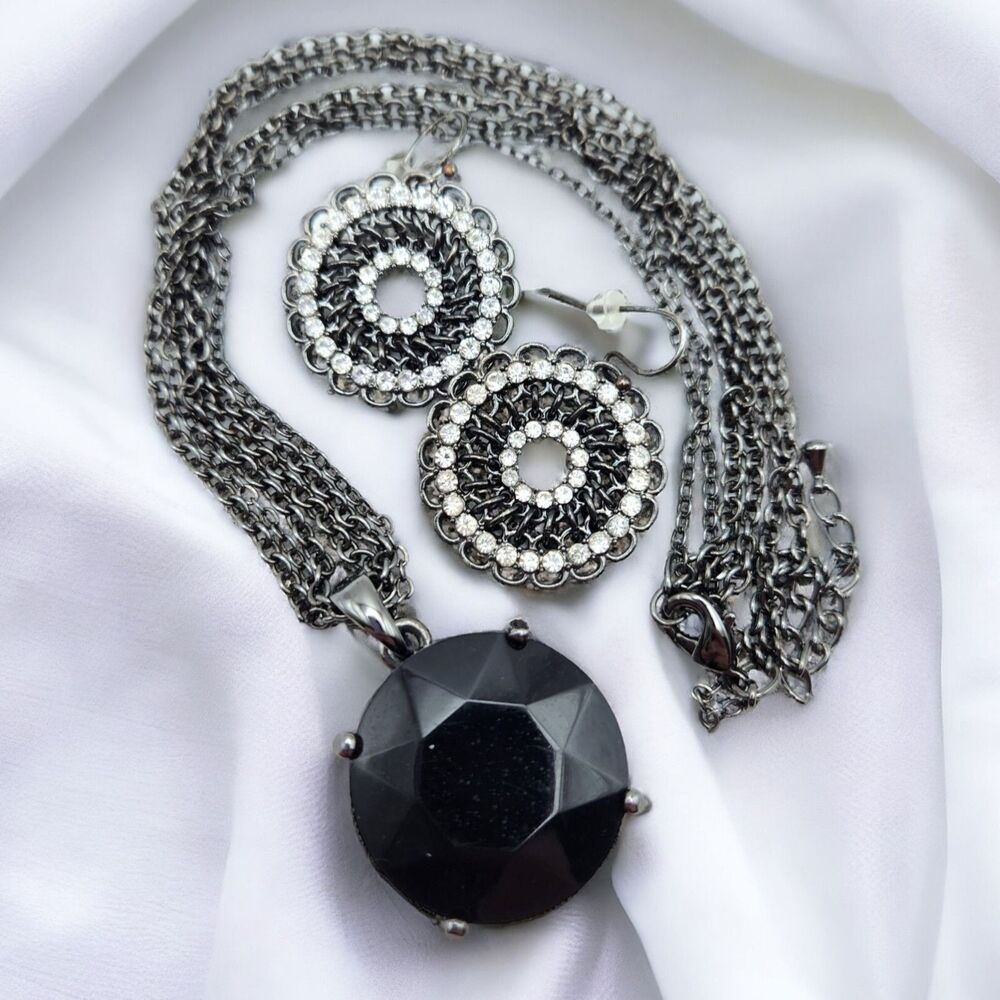 Gunmetal Black & Clear Rhinestone 3 Strand Circle Necklace & Earring Set